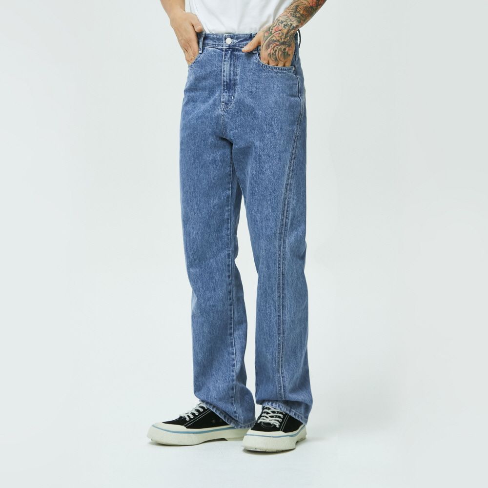 Oval Stitch Wide Straight Jeans DCPT021Blue